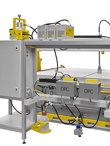 AFS 152/A Testsystem, R&uuml;ckseite mit optischen Partikelz&auml;hlern (OPC)