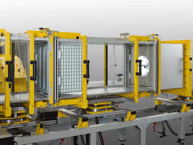 Gas Turbine Filter Test System GTS 114, glass channel detail, side view